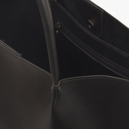 Black tote bag